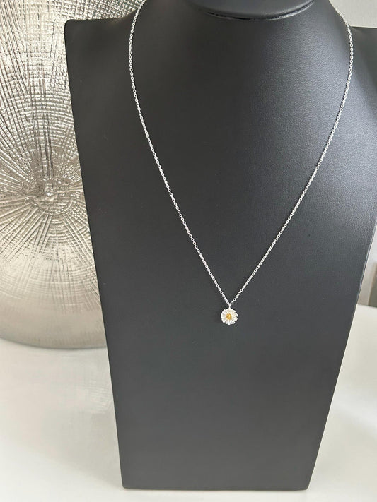 Daisy Flower Pendant Necklace in Gold Plated 925 Sterling Silver