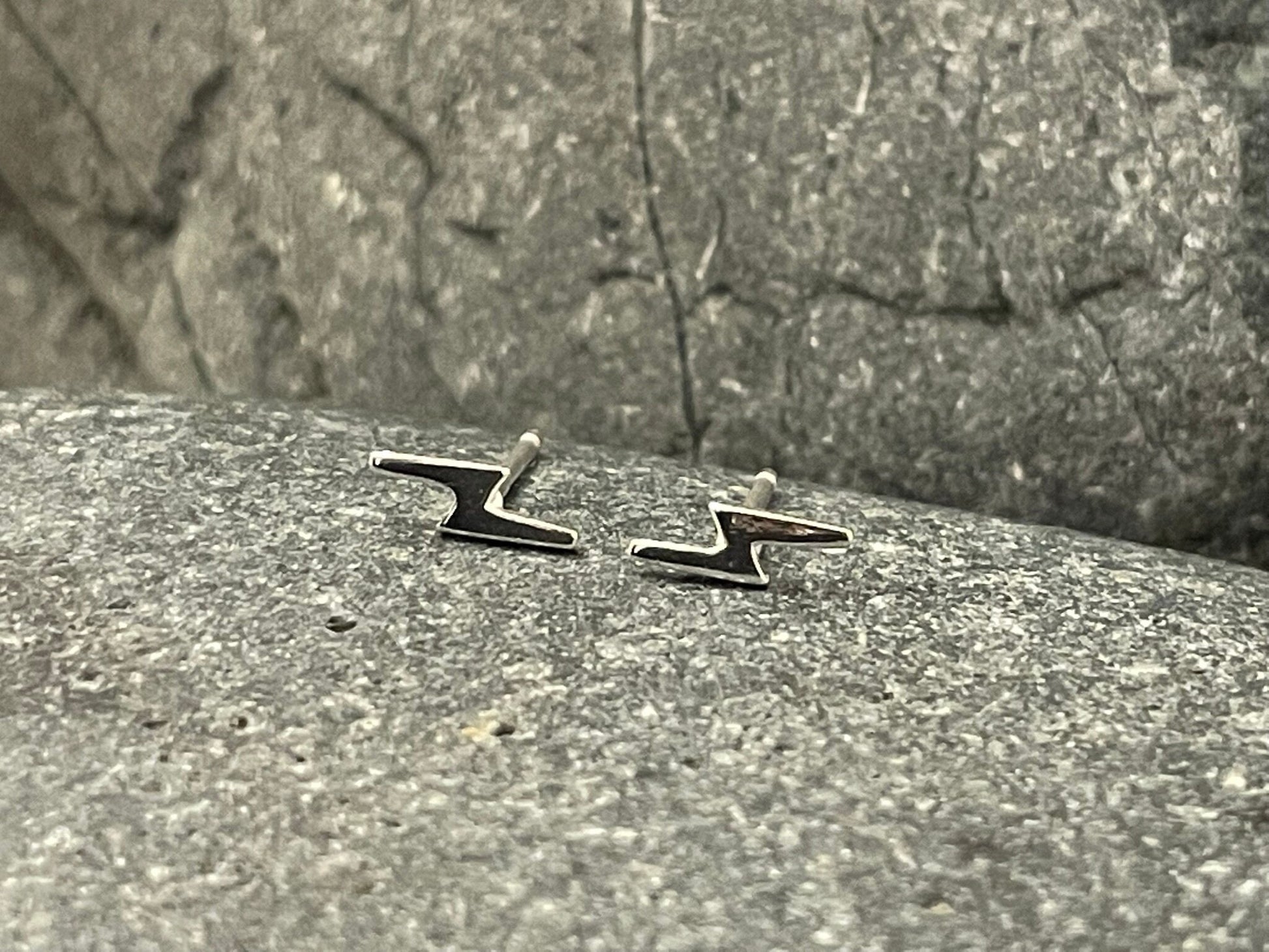 Lightning Bolt (small) - 925 Sterling Silver Plain Stud Earrings