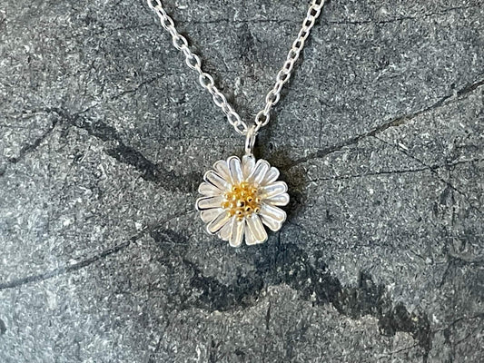 Daisy Flower Pendant Necklace in Gold Plated 925 Sterling Silver