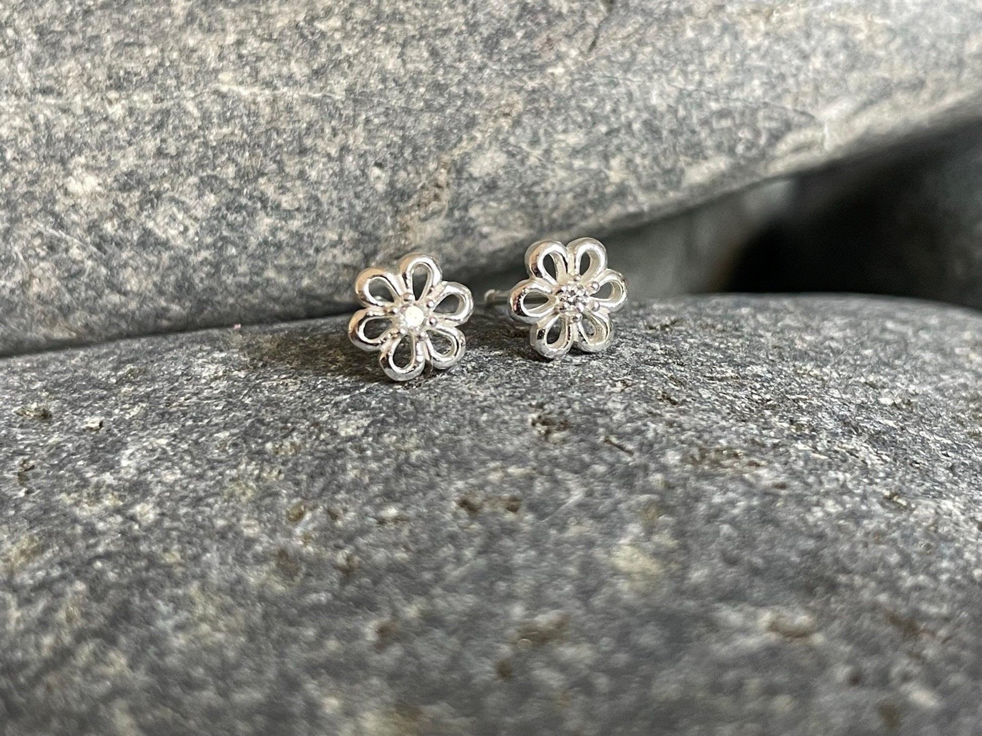 Flower - 925 Sterling Silver Cubic Zirconia CZ Stud Earrings Boxed