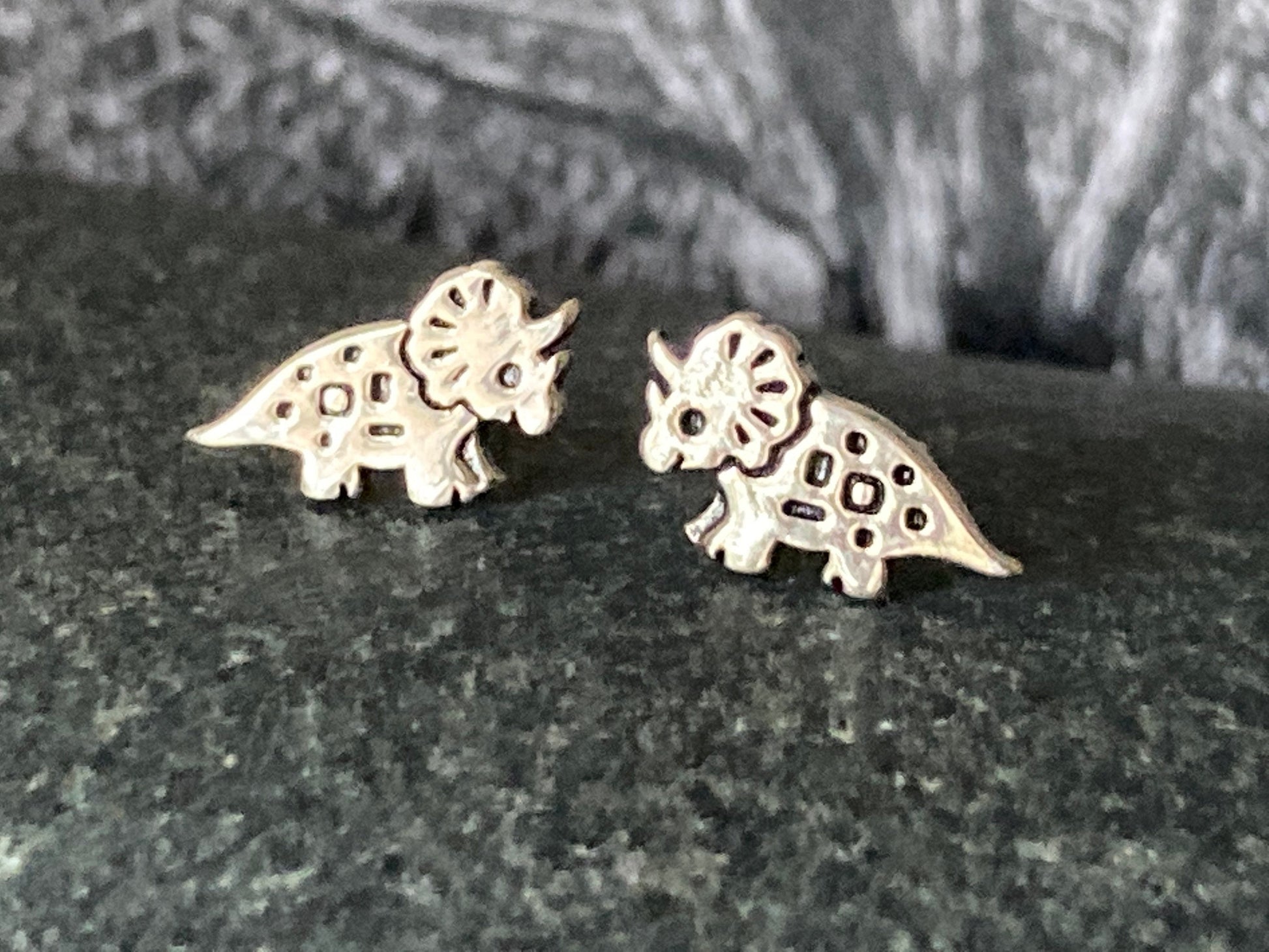 Dinosaur Triceratops - 925 Sterling Silver Stud Earrings - Boxed