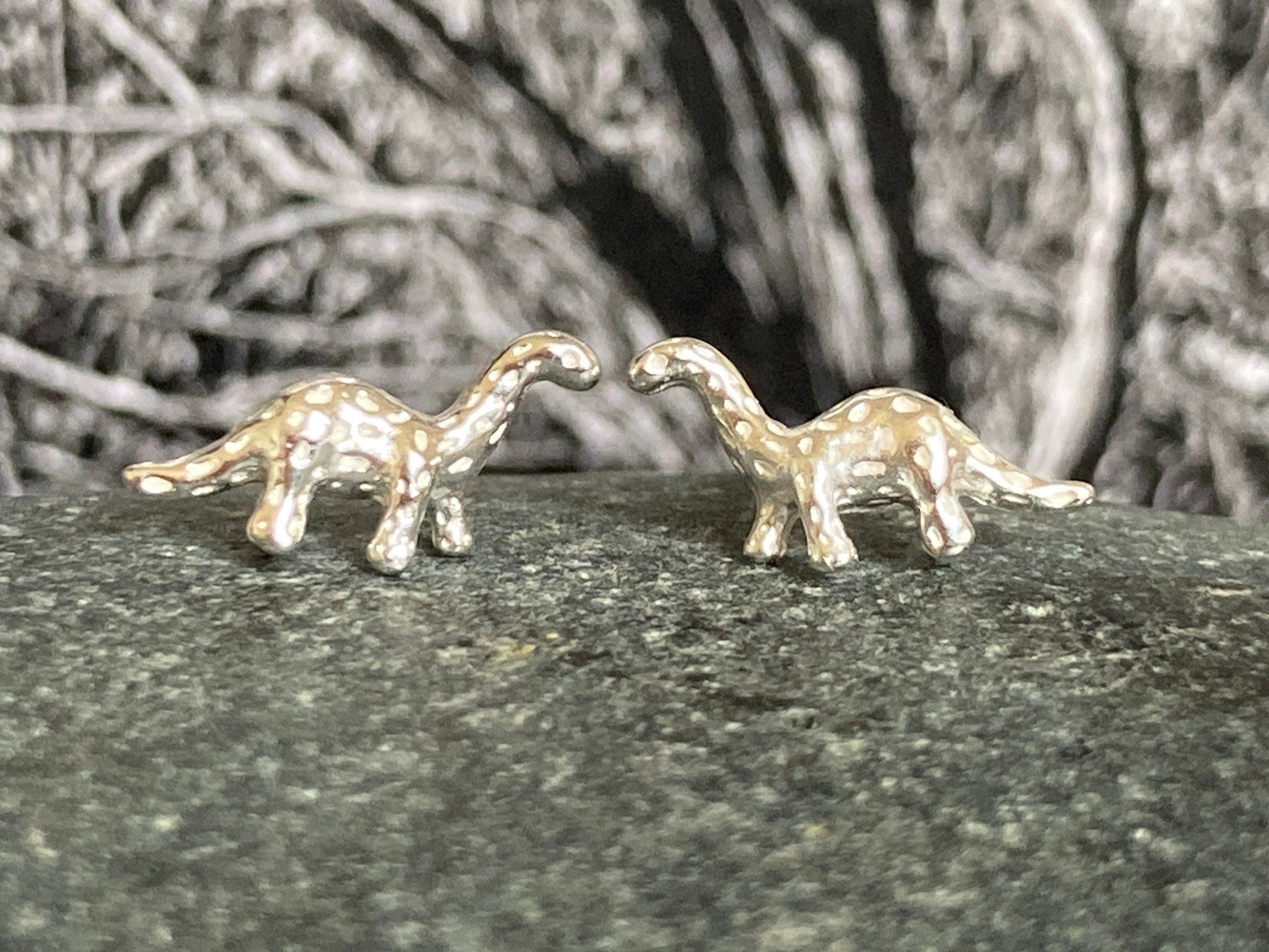 Dinosaur Brontosaurus - 925 Sterling Silver Stud Earrings - Boxed