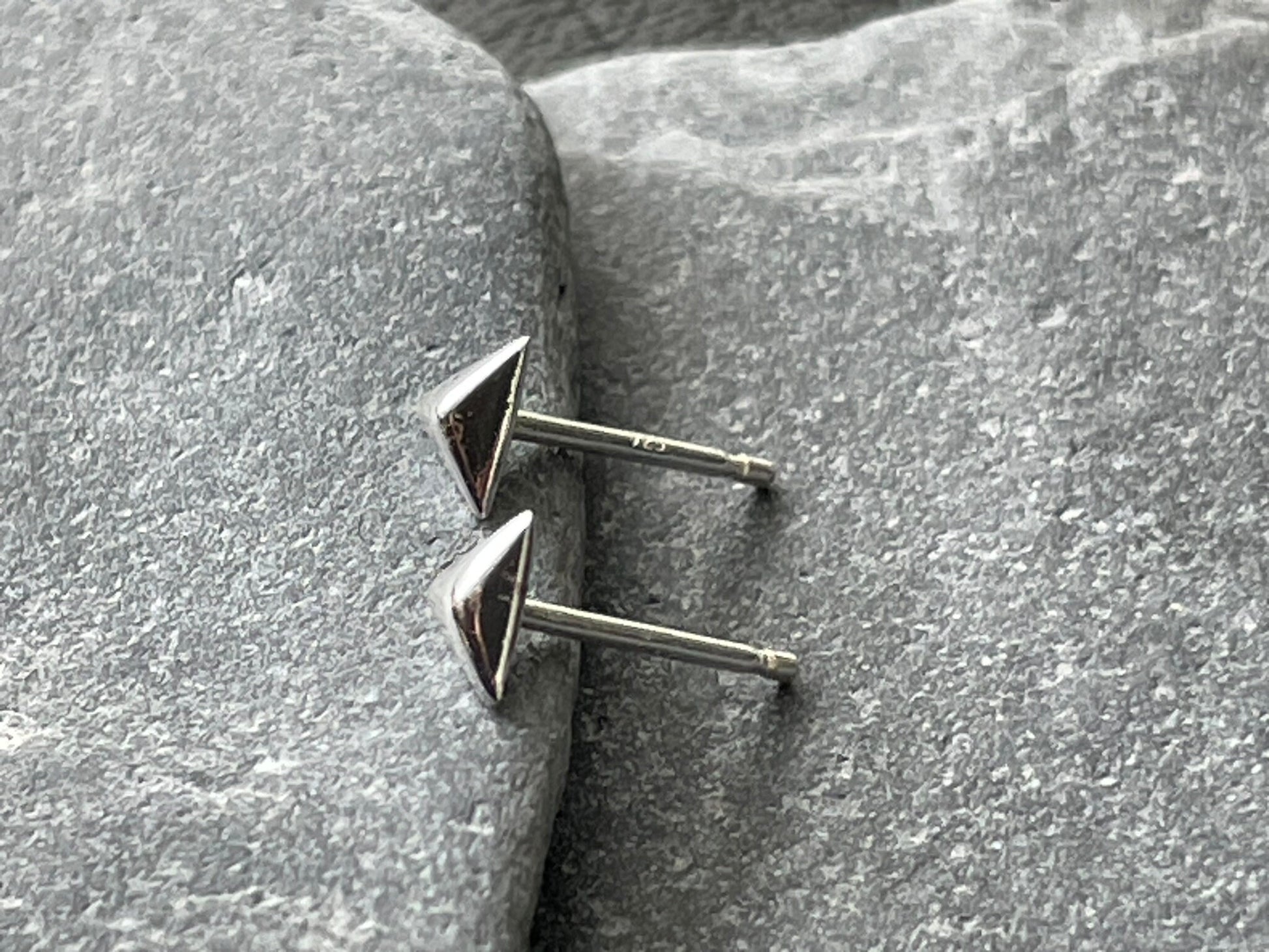 Triangle - 925 Sterling Silver Plain Ear Studs Boxed