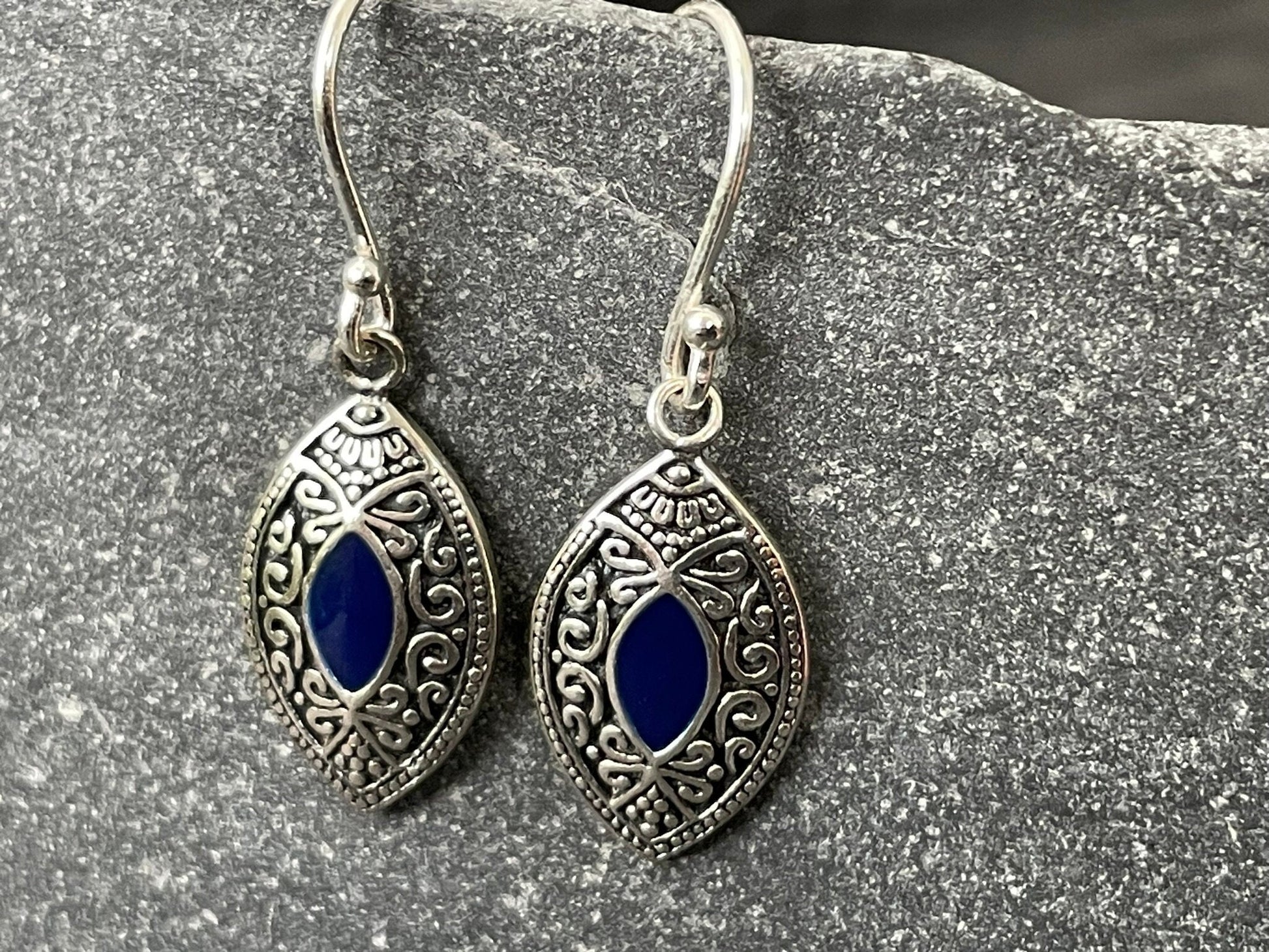 Marquise Bali - 925 Sterling Silver Plain Earrings - Dark Blue Enamel, Oval.