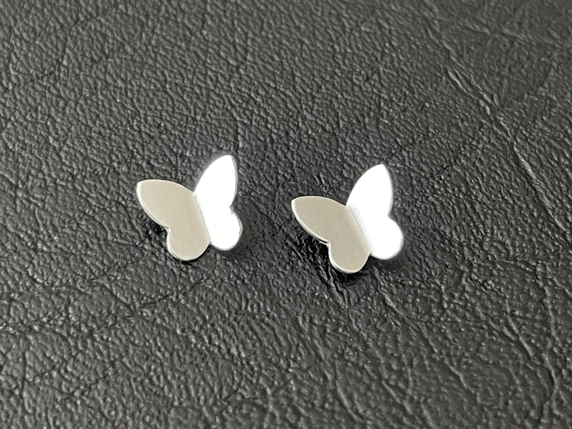 Butterfly - 925 Sterling Silver Plain Ear Studs - Boxed