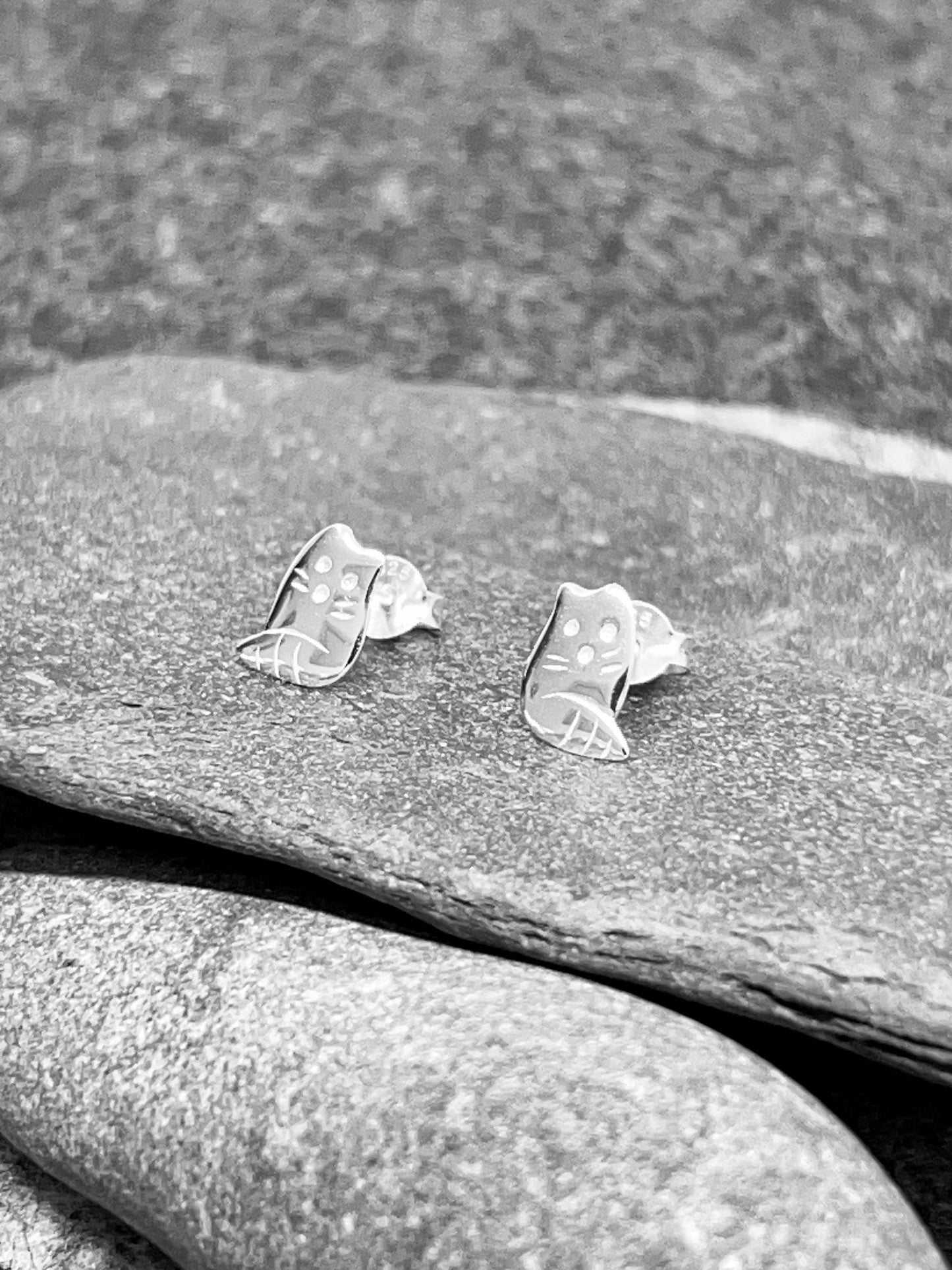 Cat - 925 Sterling Silver Plain Ear Studs