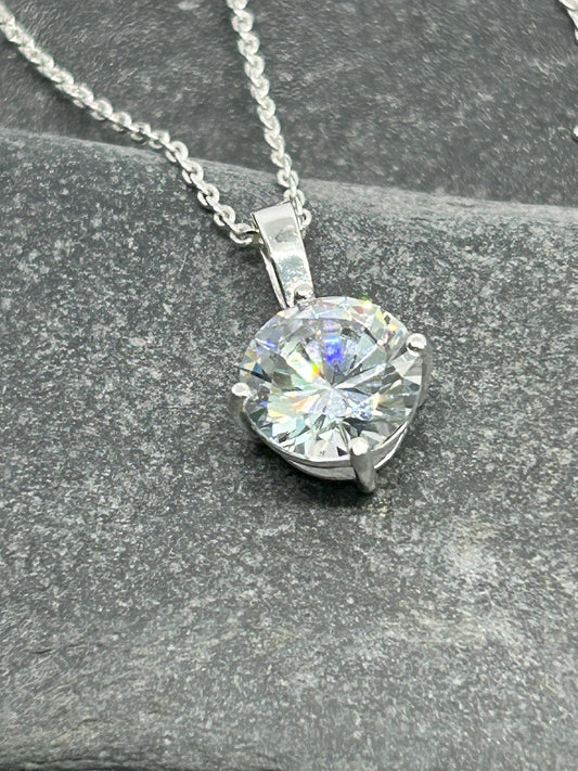 Round CZ Sparkle Pendant Necklace in 925 Sterling Silver